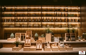 Màu sắc và ánh sáng của nhà hàng Nhật Bản